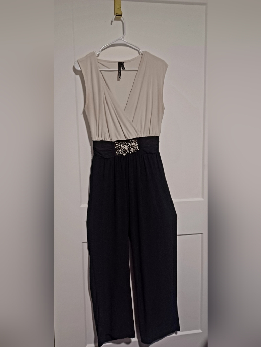 Sleeveless Two-Tone Maxi Dress in Cream and Black